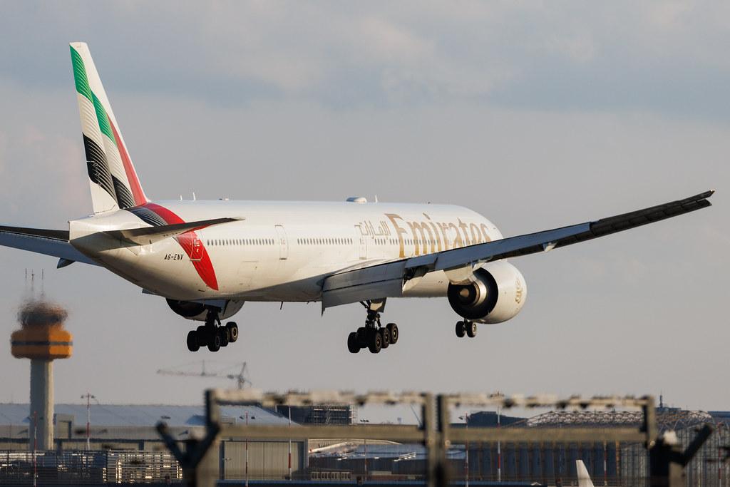 Hamburg Airport: Emirates (EK / UAE) | Boeing 777-31H(ER) B77W | A6-ENV | MSN 41368
