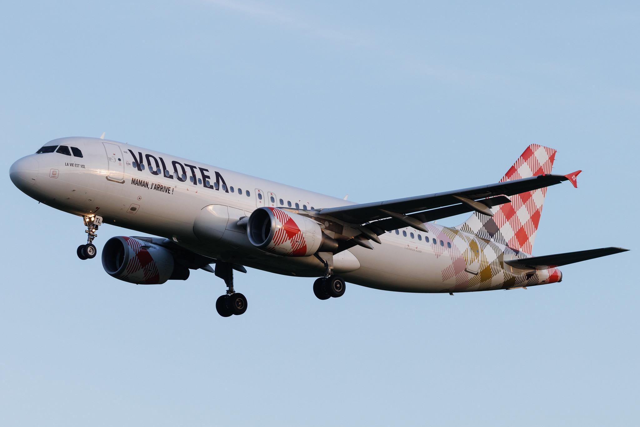 Hamburg Airport: Volotea (V7 / VOE) | Airbus A320-216 A320 | EC-NTL | MSN 03846
