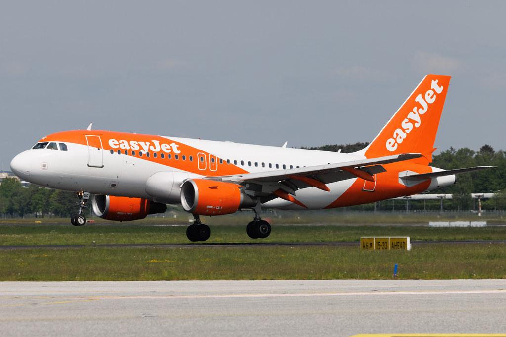 Hamburg Airport: easyJet (U2 / EZY) | Airbus A319-111 A319 | G-EZDR | MSN 3683