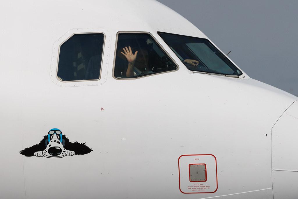 Hamburg Airport: Flylili (FL / LIL) | Airbus A320-232 A320 | YR-LIA | MSN 02422