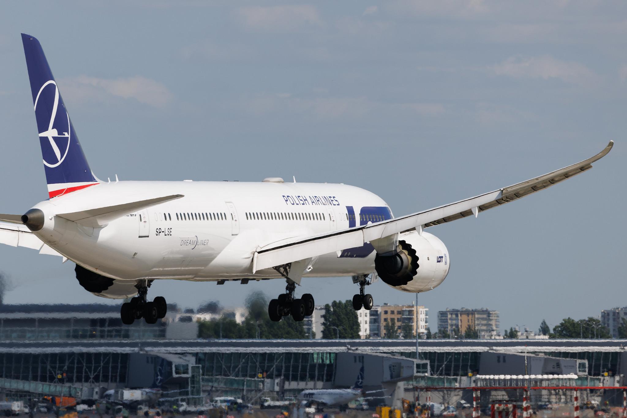Warsaw Chopin Airport: LOT (LO / LOT) | Boeing 787-9 Dreamliner B789 | SP-LSE | MSN 62173