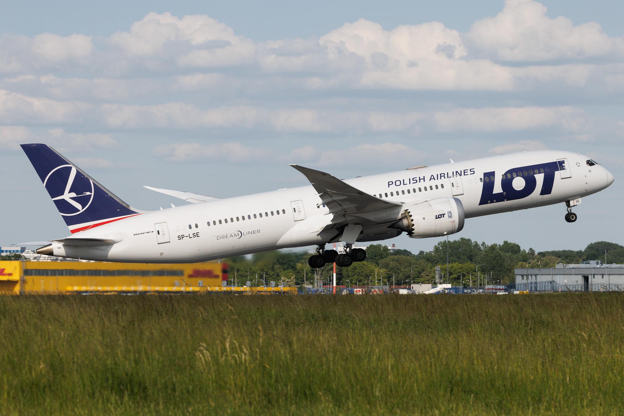 Warsaw Chopin Airport: LOT (LO / LOT) | Boeing 787-9 Dreamliner B789 | SP-LSE | MSN 62173