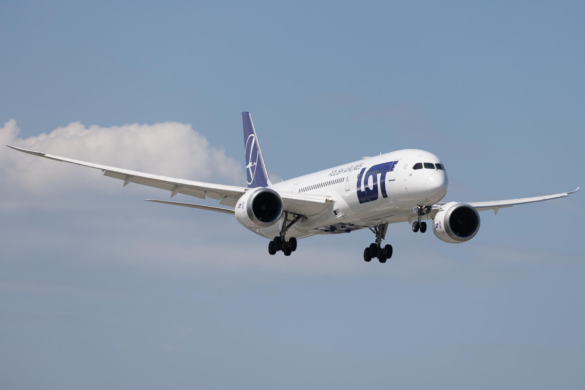 Warsaw Chopin Airport: LOT (LO / LOT) | Boeing 787-9 Dreamliner B789 | SP-LSB | MSN 38084