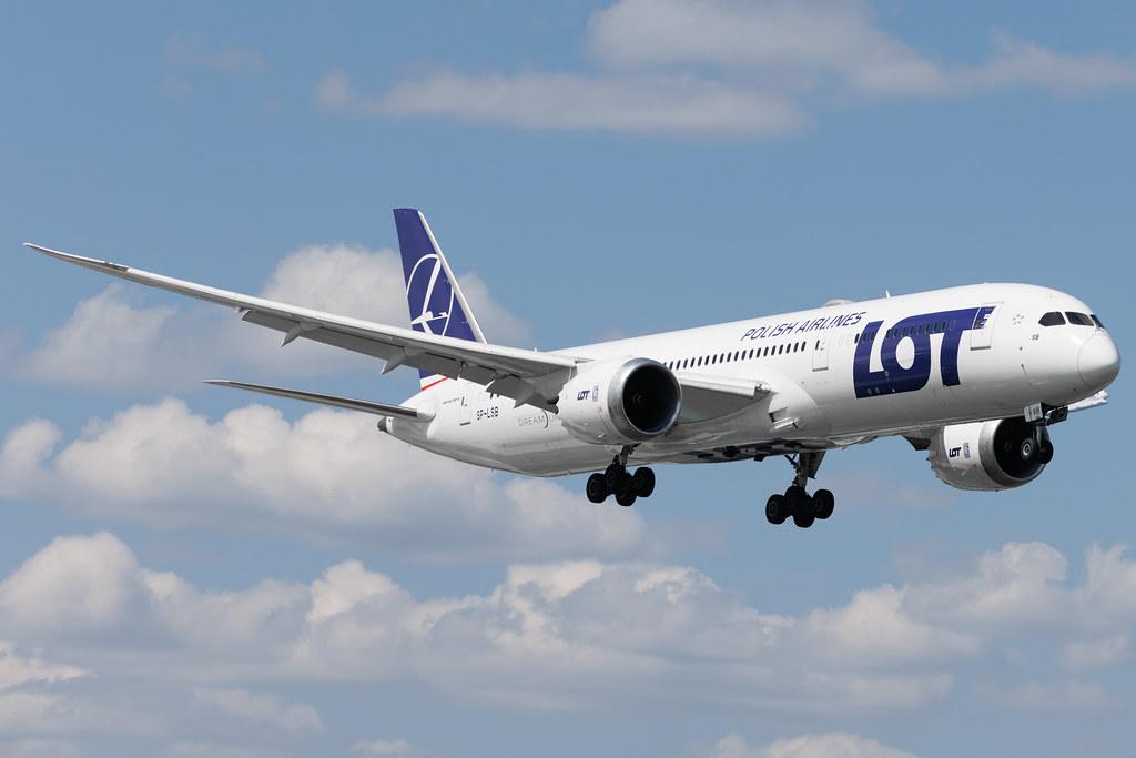 Warsaw Chopin Airport: LOT (LO / LOT) | Boeing 787-9 Dreamliner B789 | SP-LSB | MSN 38084