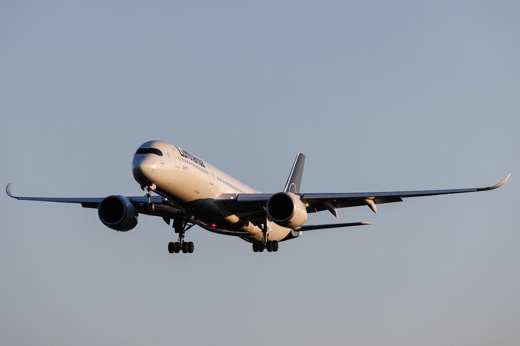 Hamburg Airport: Lufthansa (LH / DLH) | Airbus A350-941 A359 | D-AIXC | MSN 087