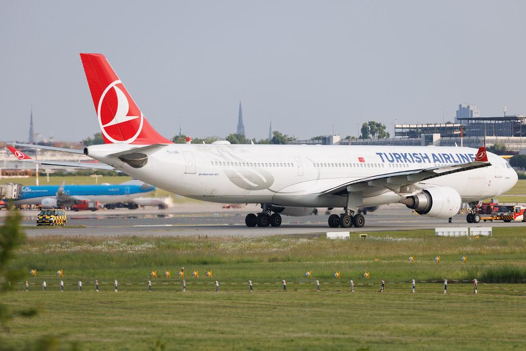 Hamburg Airport: Turkish Airlines (TK / THY) | Airbus A330-303 A333 | TC-LNG | MSN 1718
