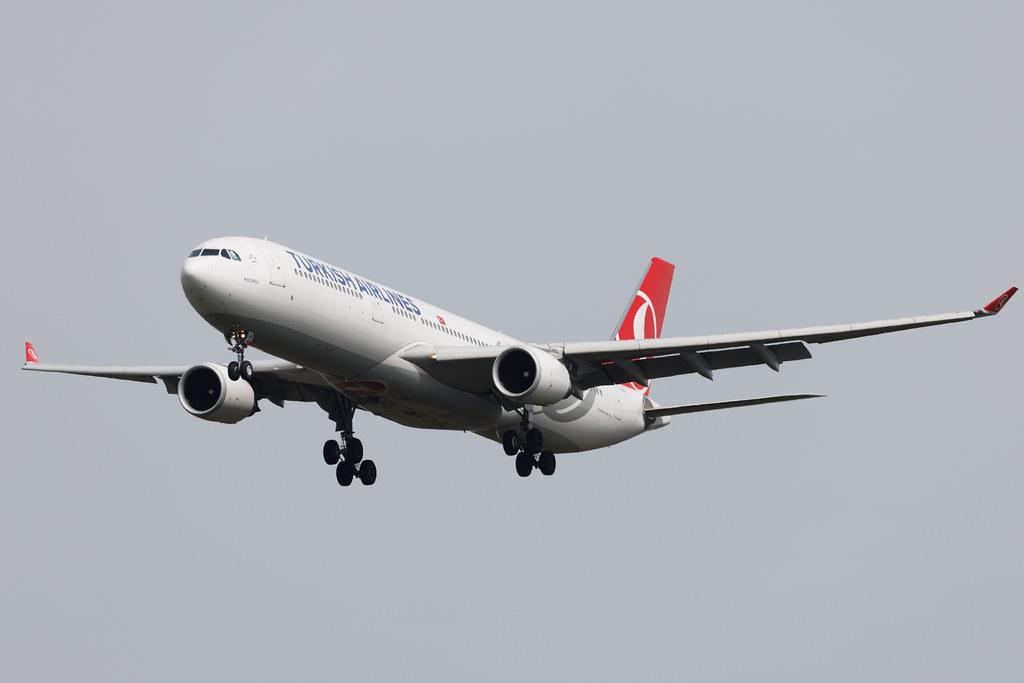 Frankfurt Airport: Turkish Airlines (TK / THY) | Airbus A330-303 A333 | TC-LNF | MSN 1713