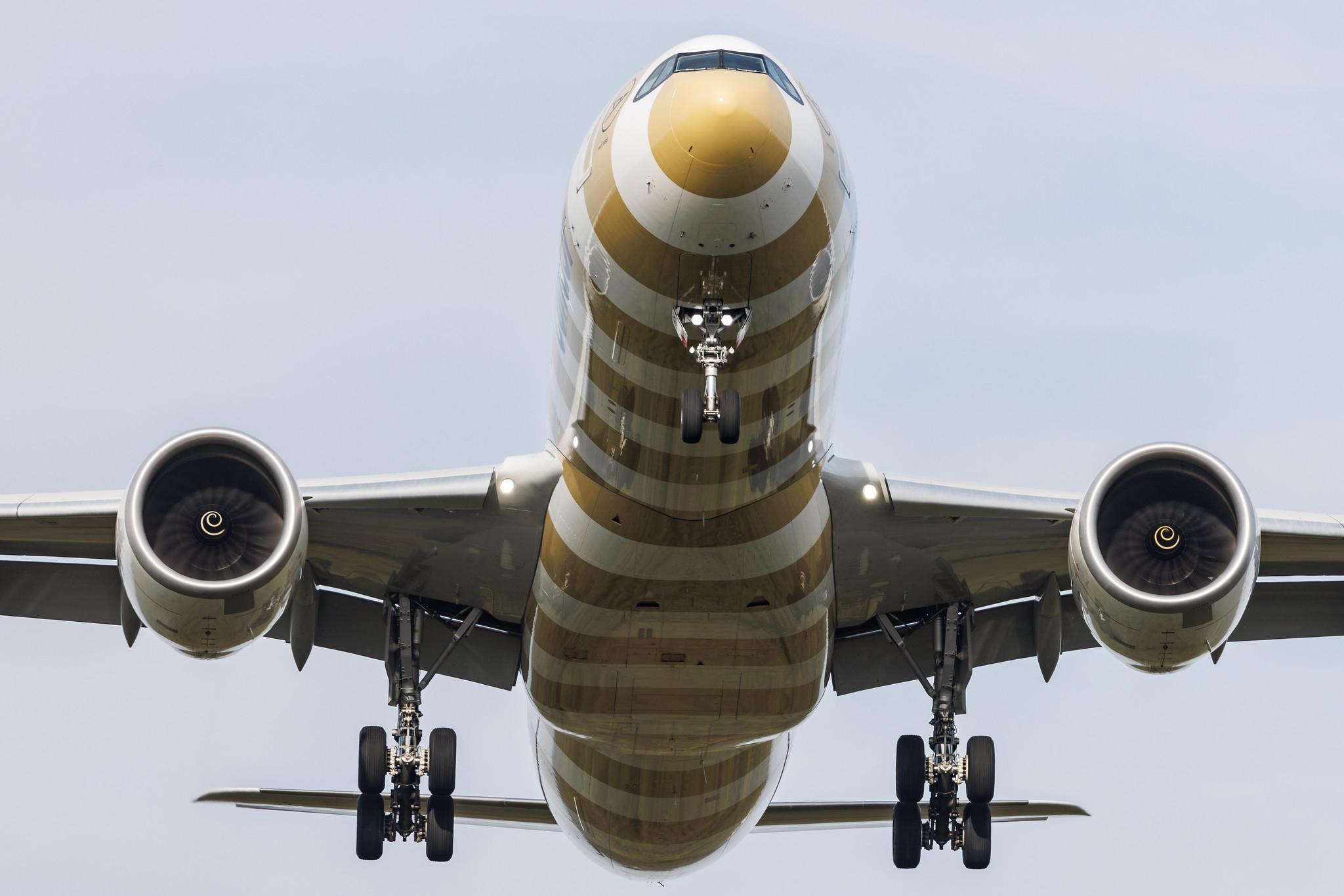Frankfurt Airport: Condor (DE / CFG) | Airbus A330-941 A339 | D-ANRH | MSN 2024
