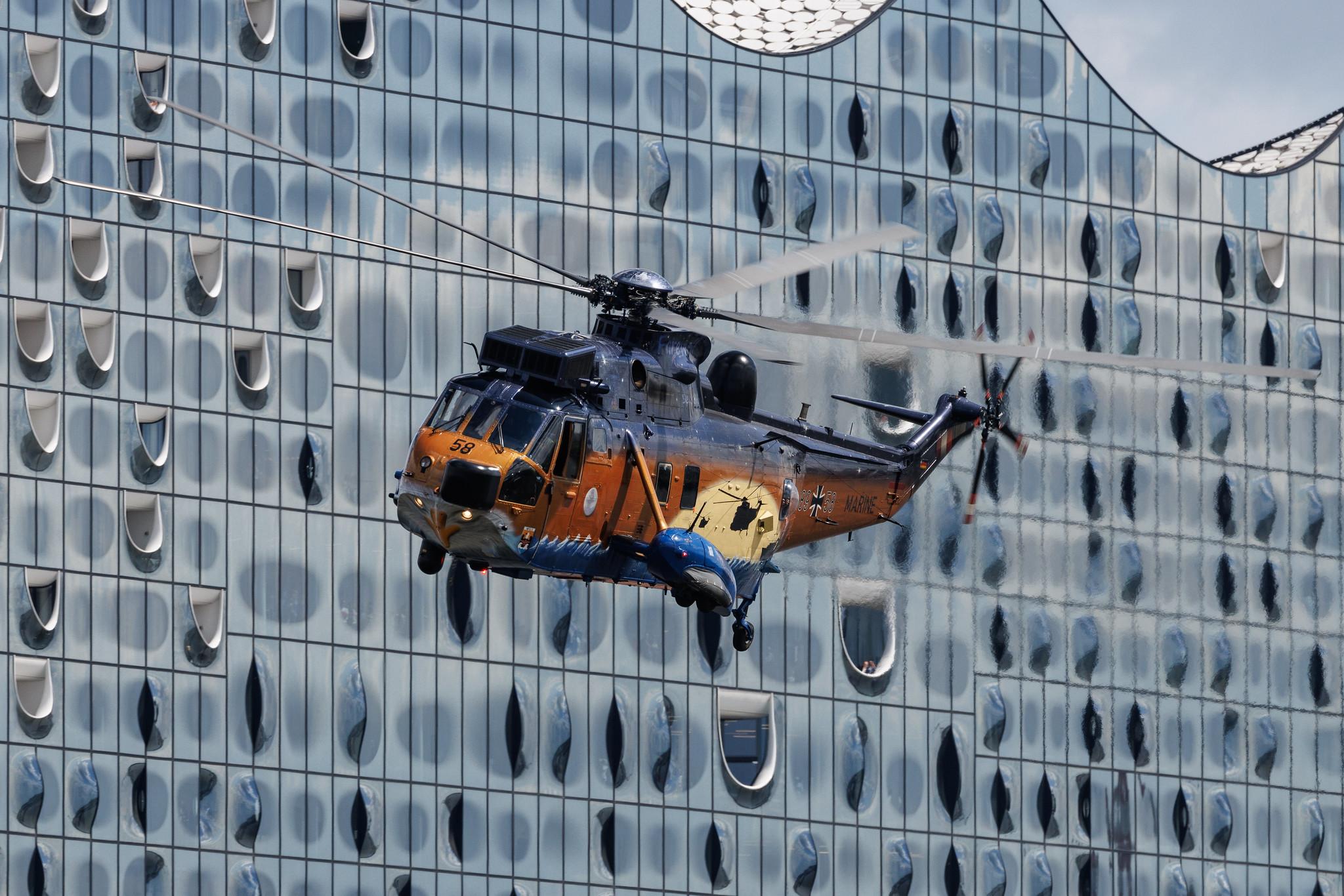 SOS Joint Rescue Operation: German Navy (/ GNY) | Westland Sea King Mk.41 | 89+58 | MSN WA759