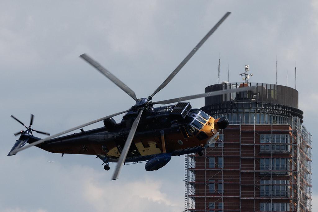 SOS Joint Rescue Operation: German Navy (/ GNY) | Westland Sea King Mk.41 | 89+58 | MSN WA759