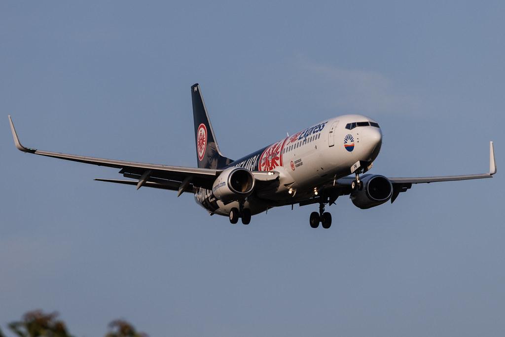 Hamburg Airport: SunExpress (XQ / SXS) | Livery: Eintracht Frankfurt Livery | Boeing 737-8MA B738 | TC-SPM | MSN 40945