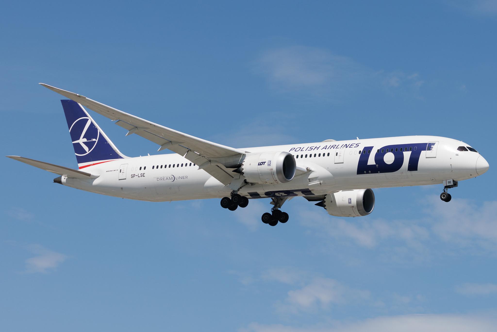 Warsaw Chopin Airport: LOT (LO / LOT) | Boeing 787-9 Dreamliner B789 | SP-LSE | MSN 62173