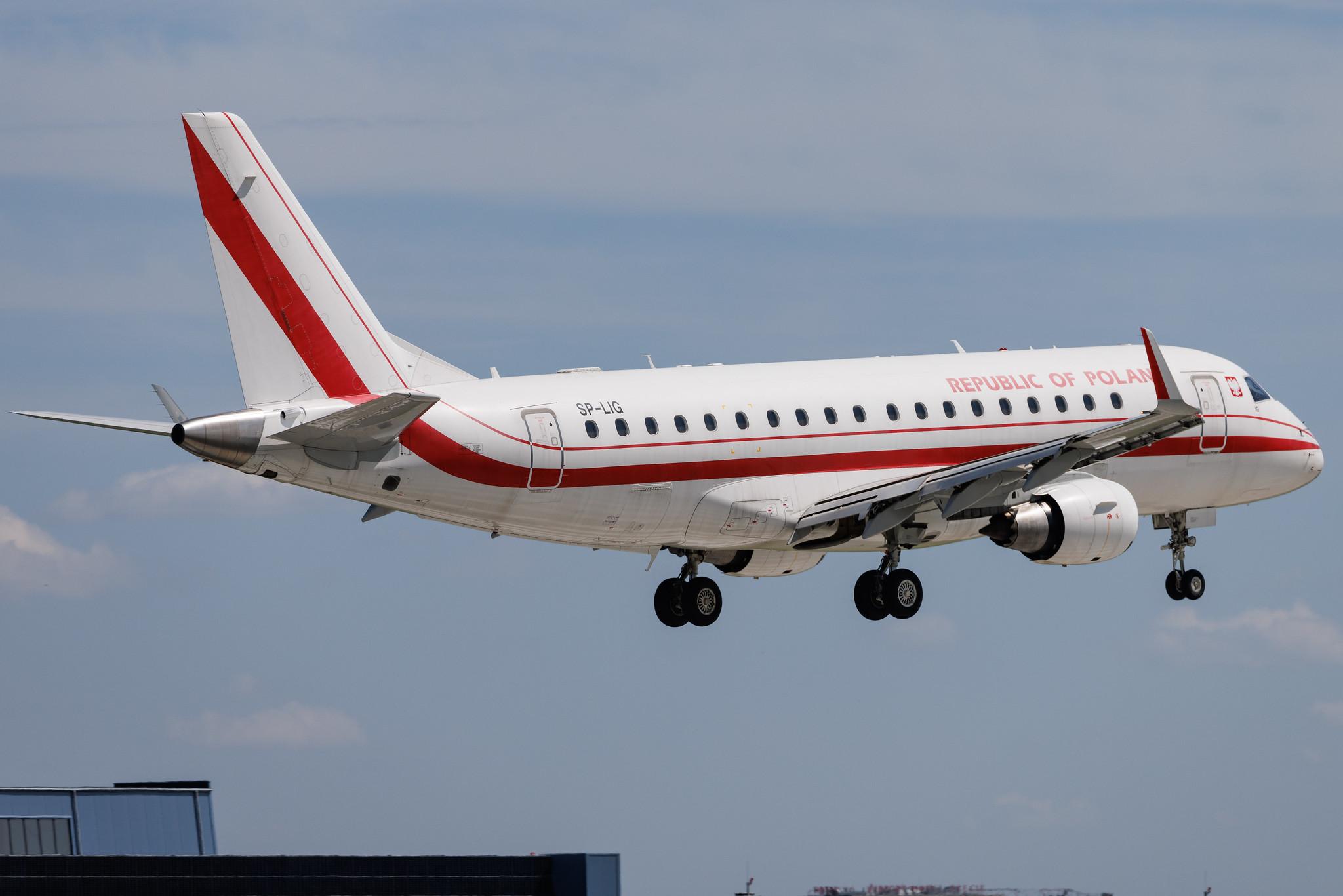 Warsaw Chopin Airport: Polish Government (/ PLF) | Operator: LOT | Embraer E175LR E75S | SP-LIG | MSN 17000283