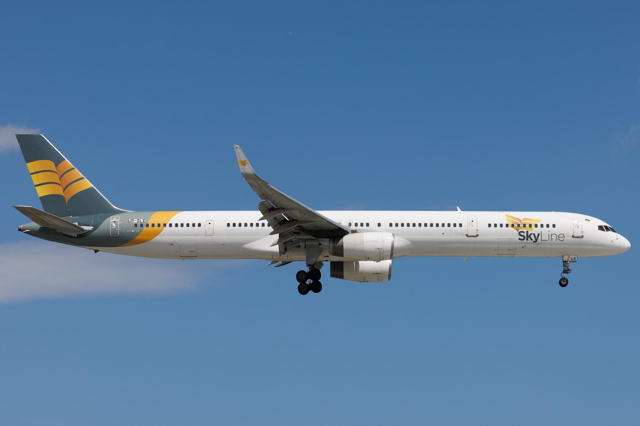 Warsaw Chopin Airport: Skyline Express Airline (QU / UTN) | Operator: Skyline Express | Boeing 757-330 B753 | UR-SLE | MSN 29012