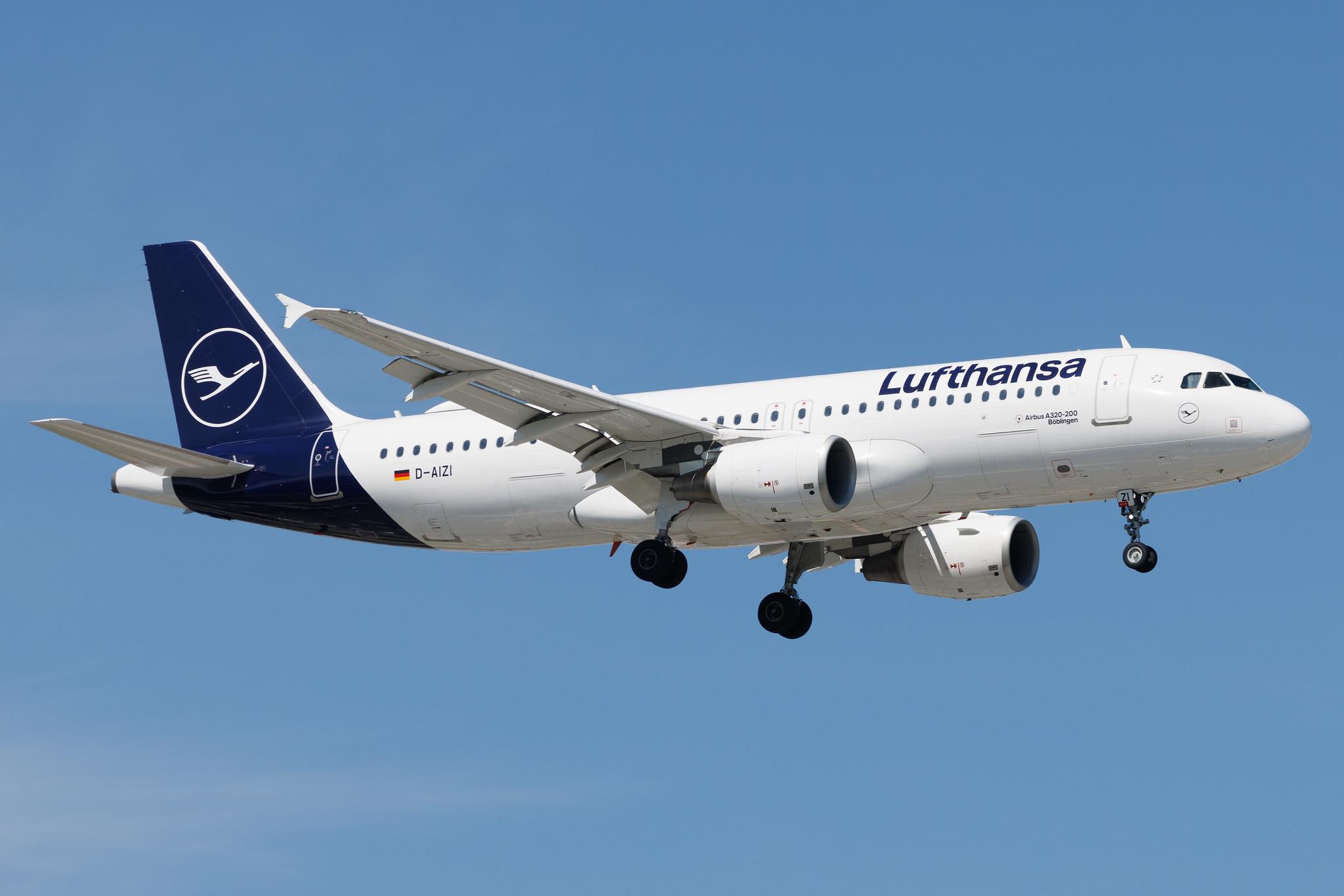 Warsaw Chopin Airport: Lufthansa (LH / DLH) | Airbus A320-214 A320 | D-AIZI | MSN 4398