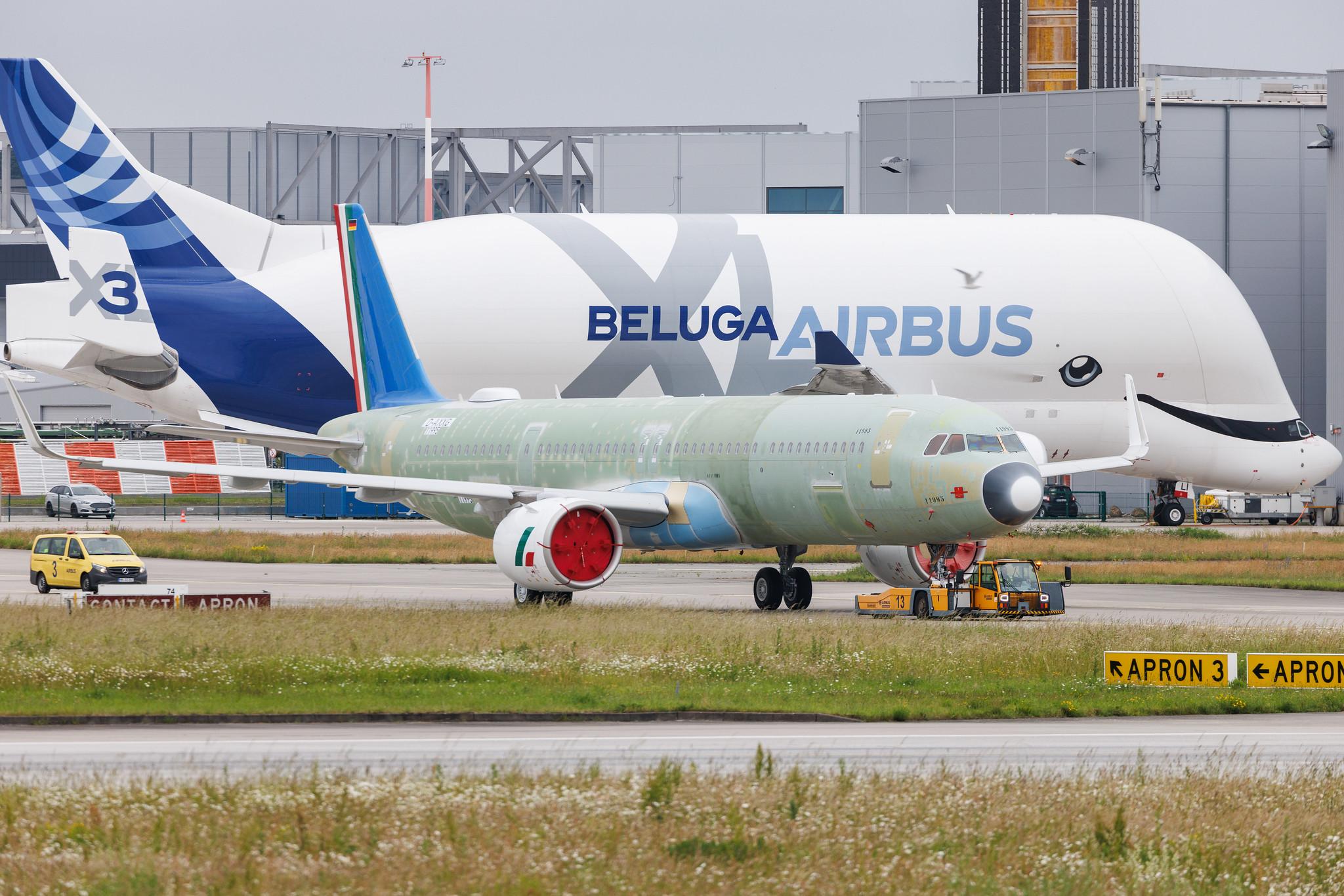 Hamburg Finkenwerder: ITA Airways (AZ / ITY) | Airbus A321-271NX/LR A21N | D-AXXG | EI-HXF | MSN 11995