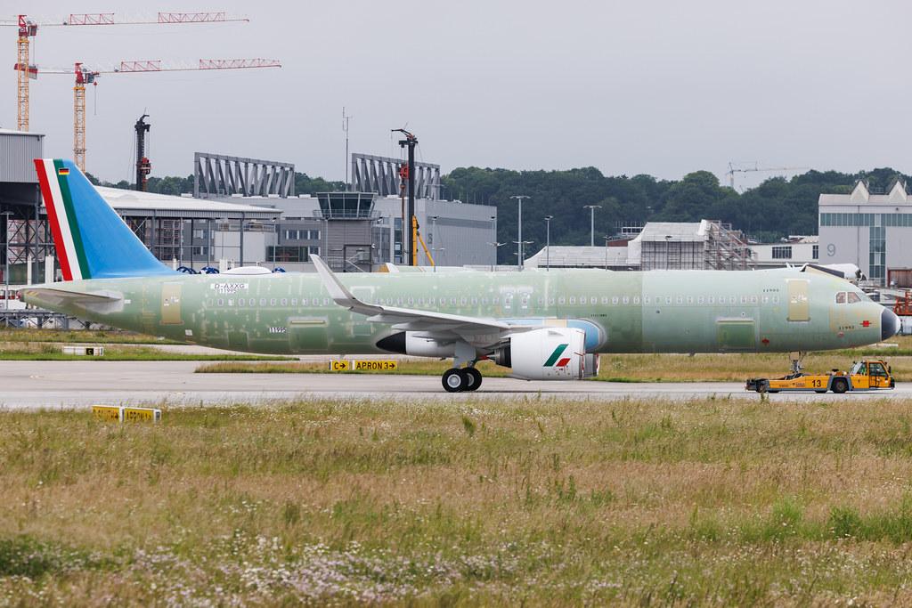 Hamburg Finkenwerder: ITA Airways (AZ / ITY) | Airbus A321-271NX/LR A21N | D-AXXG | EI-HXF | MSN 11995