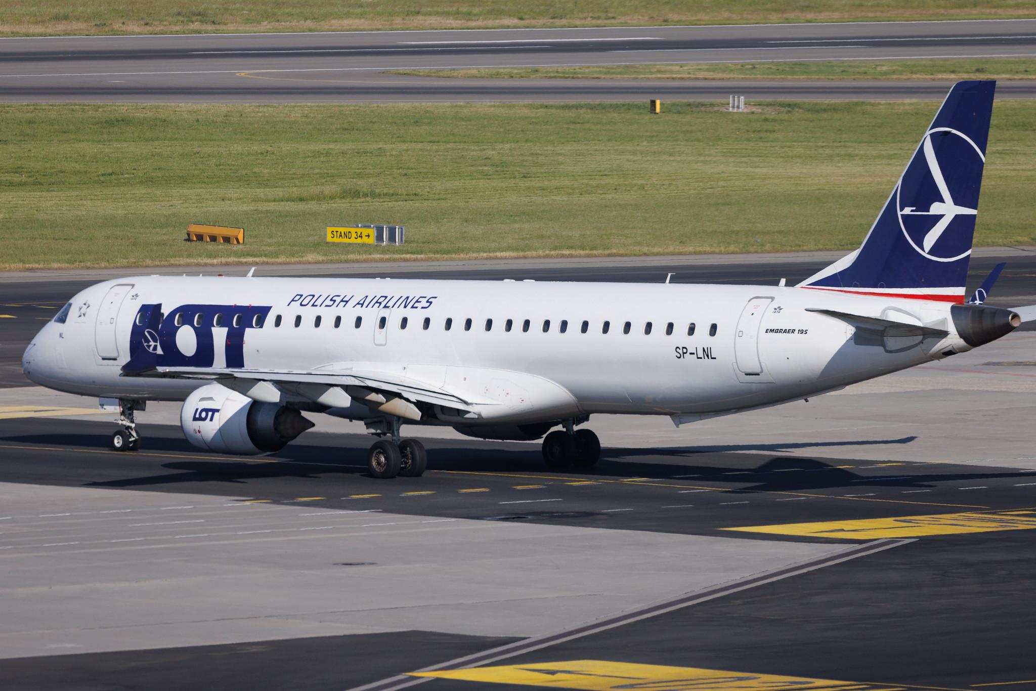 Warsaw Chopin Airport: LOT (LO / LOT) | Embraer E195LR E195 | SP-LNL | MSN 19000382