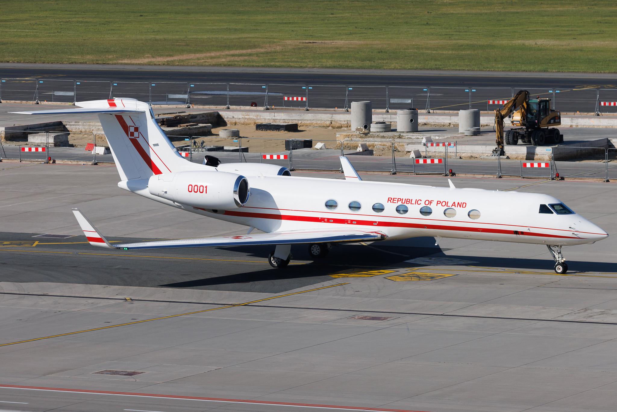 Warsaw Chopin Airport: Polish Air Force (/ PLF) | Gulfstream Aerospace G-V-SP Gulfstream G550 | 0001 | MSN 5547