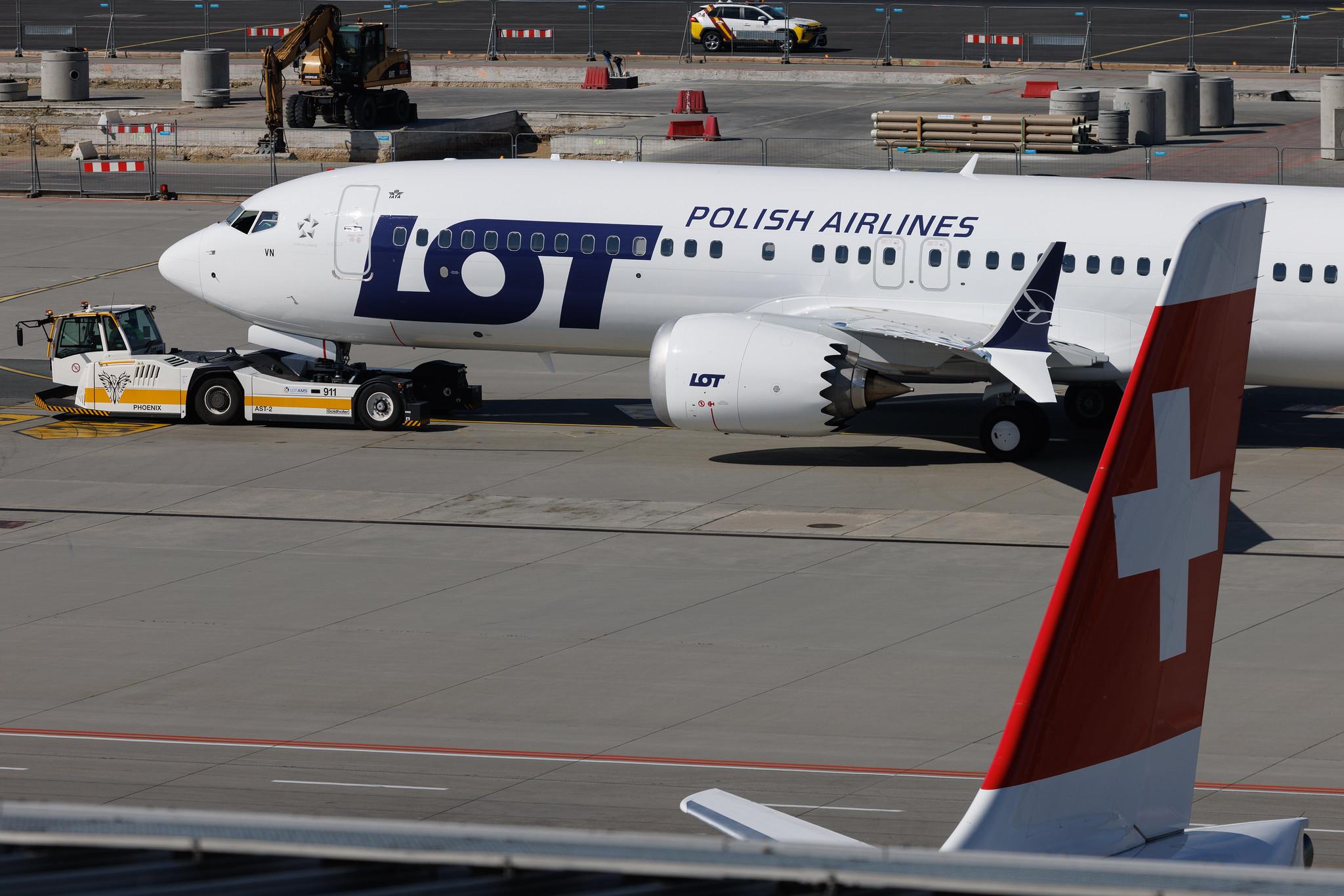 Warsaw Chopin Airport: LOT (LO / LOT) |  Boeing 737 MAX 8 B38M | SP-LVN | MSN 66355