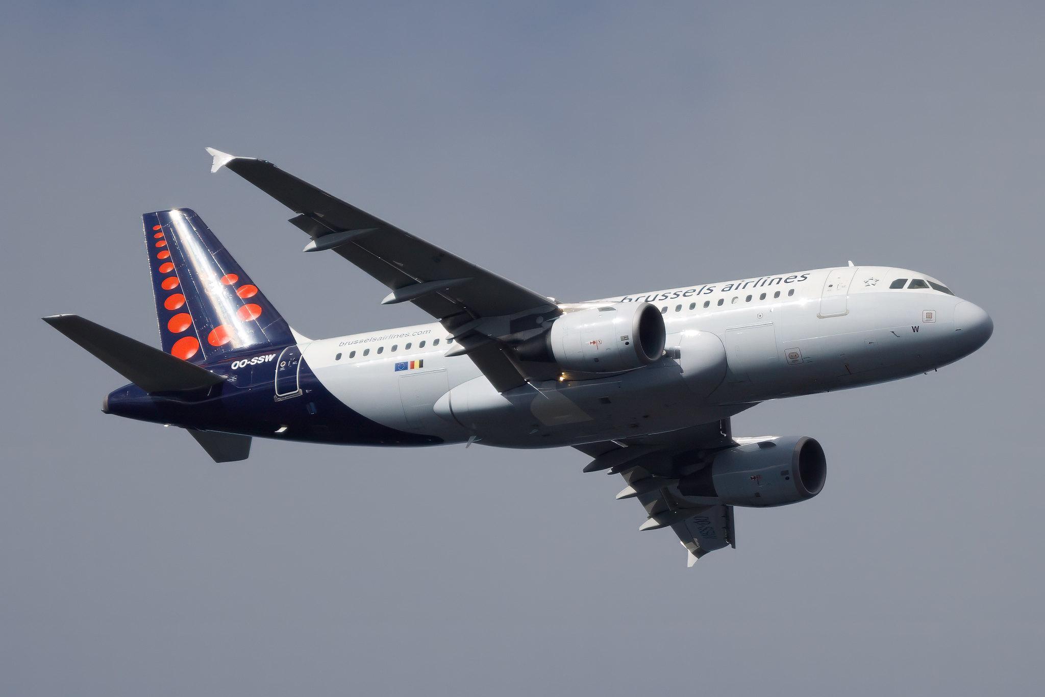 Hamburg Finkenwerder: Brussels Airlines (SN / BEL) | Airbus A319-111 A319 | OO-SSW | MSN 3255