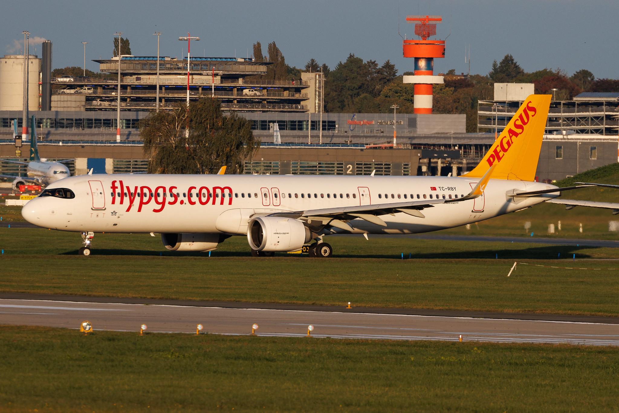 Hamburg Airport: Pegasus (PC / PGT) | Operator: Pegasus Airlines | Airbus A321-251NX A21N | TC-RBY | MSN 10976