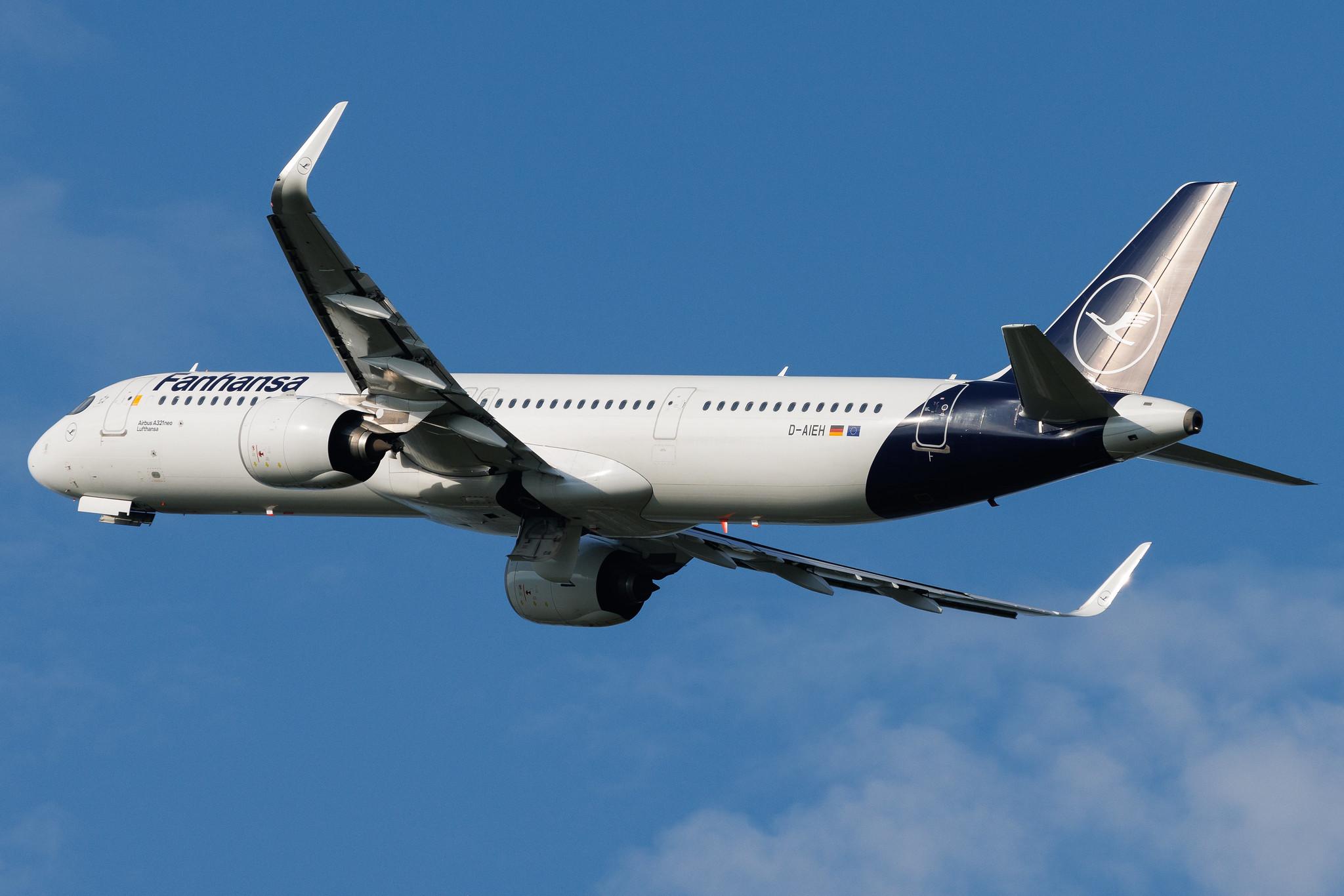 Hamburg Airport: Lufthansa (LH / DLH) | Livery: Fanhansa Titles | Airbus A321-271NX A21N | D-AIEH | MSN 10318