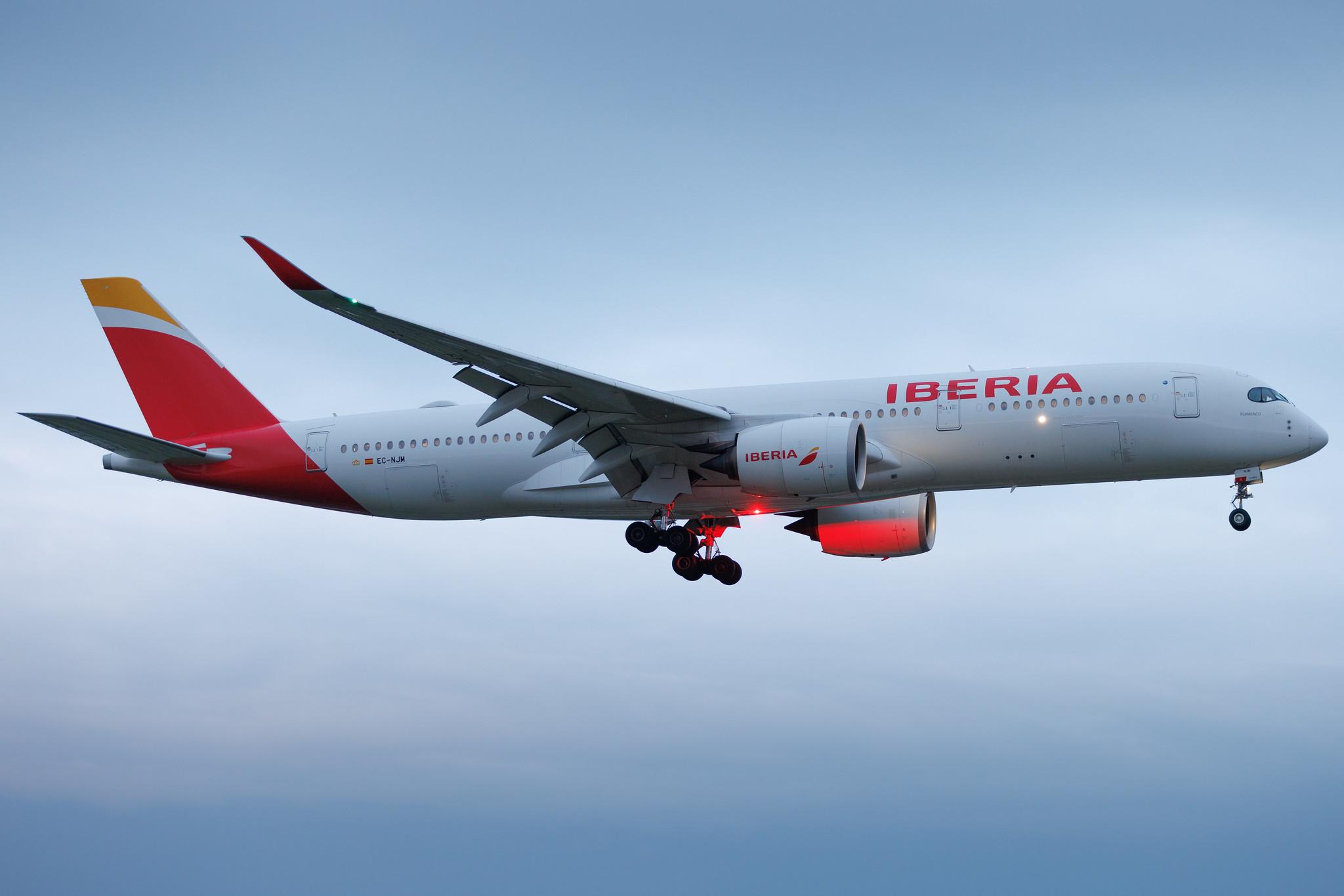 Hamburg Airport: Iberia (IB / IBE) | Airbus A350-941 A359 | EC-NJM | MSN 419