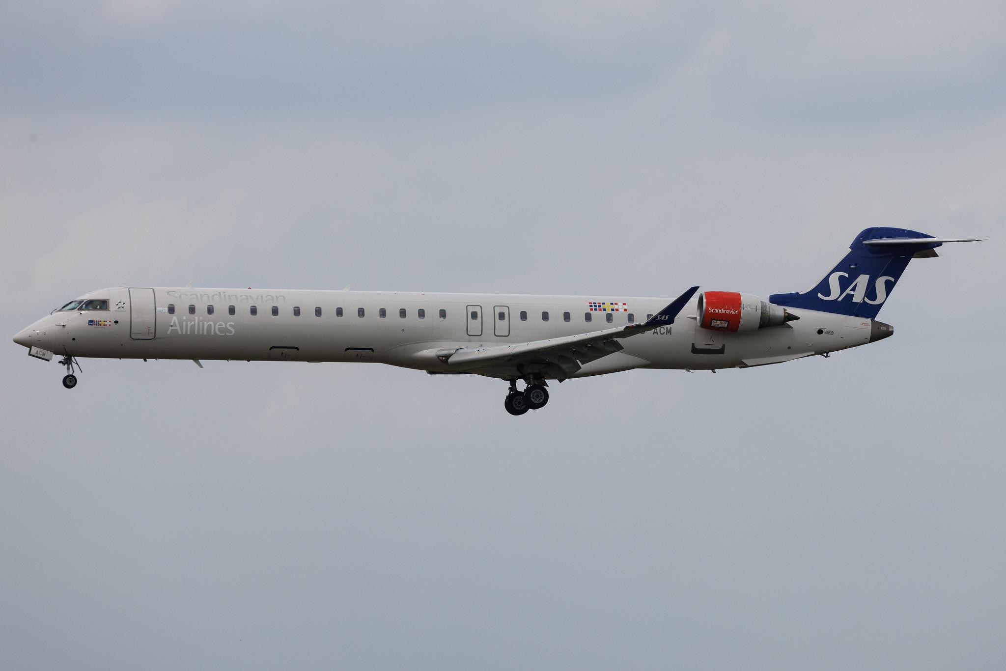 Hamburg Airport: SAS (SK / SAS) | Operator: Regional Jet | CRJ9 | ES-ACM | MSN 15206