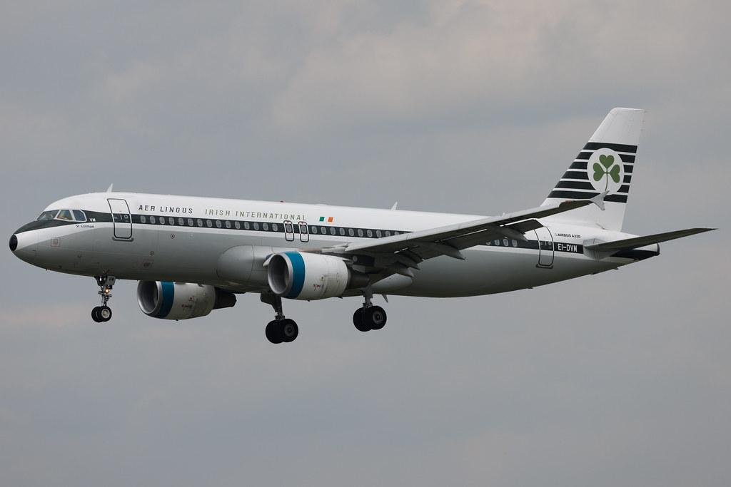 Hamburg Airport: Aer Lingus (EI / EIN) | Livery: Retro livery | Airbus A320-214 A320 | EI-DVM | MSN 4634