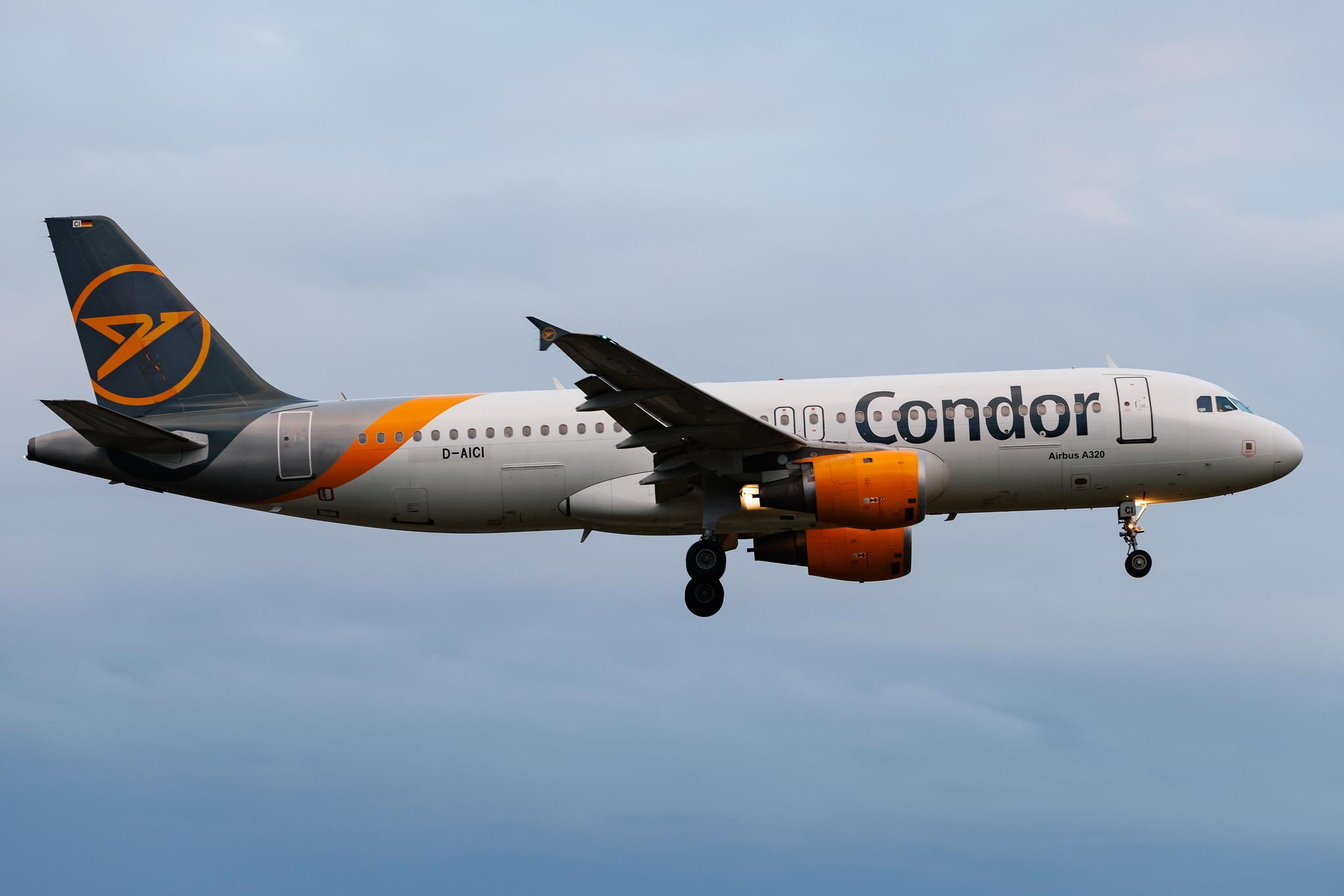 Hamburg Airport: Condor (DE / CFG) | Airbus A320-212 A320 | D-AICI | MSN 1381