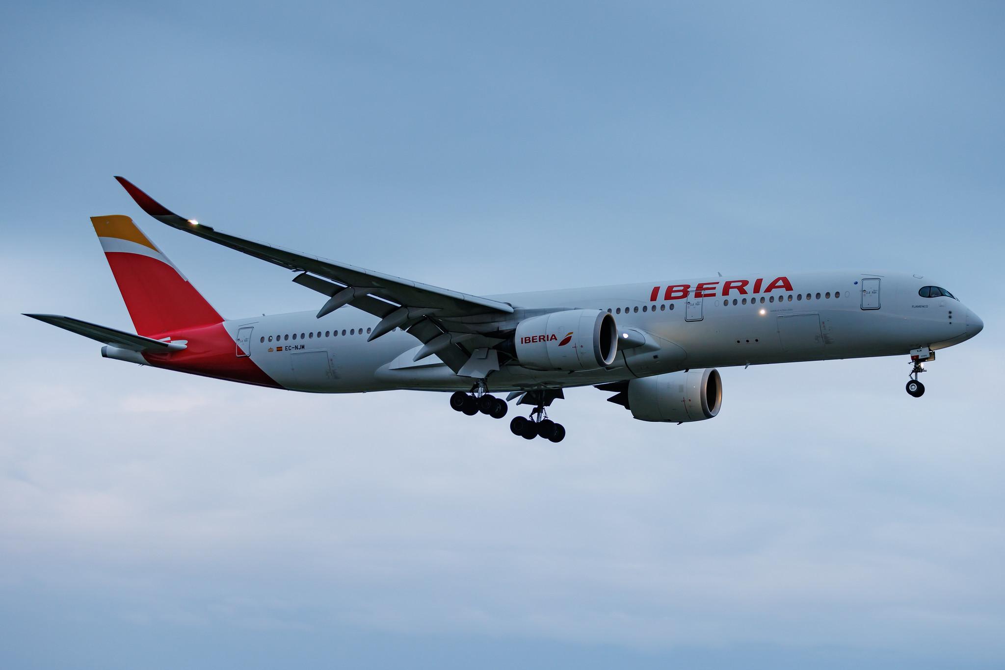 Hamburg Airport: Iberia (IB / IBE) | Airbus A350-941 A359 | EC-NJM | MSN 419