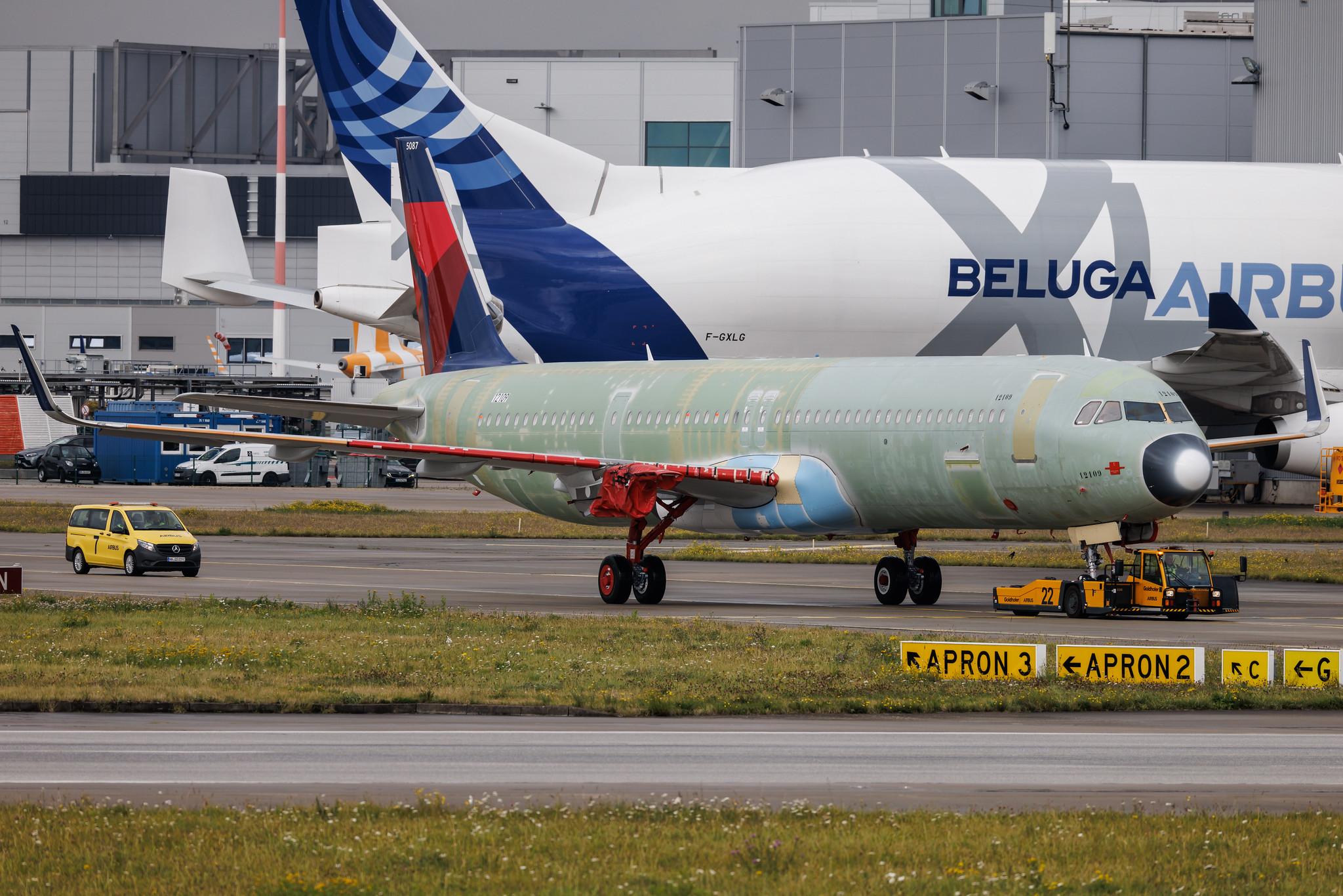 Hamburg Finkenwerder: Delta Air Lines (DL / DAL) | Airbus A321-271NX A21N | D-AZYQ | MSN 12109