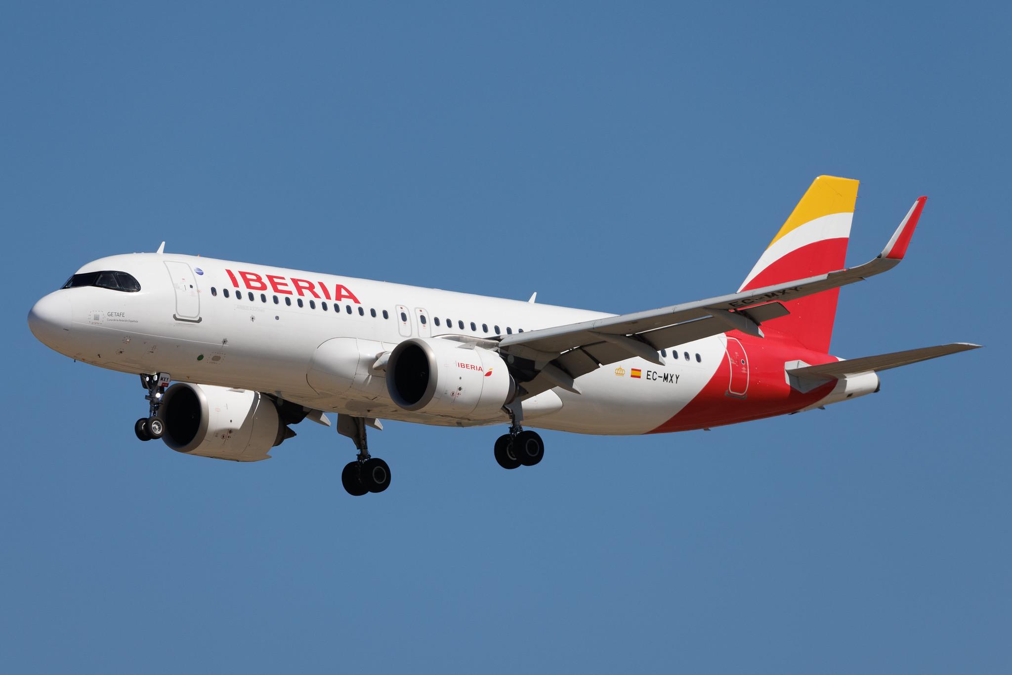 Madrid Barajas Airport: Iberia (IB / IBE) | Airbus A320-251N A20N | EC-MXY | MSN 8256
