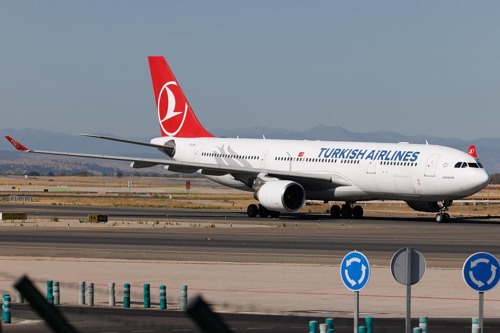 Madrid Barajas Airport: Turkish Airlines (TK / THY) | Airbus A330-223 A332 | TC-JIO | MSN 0869