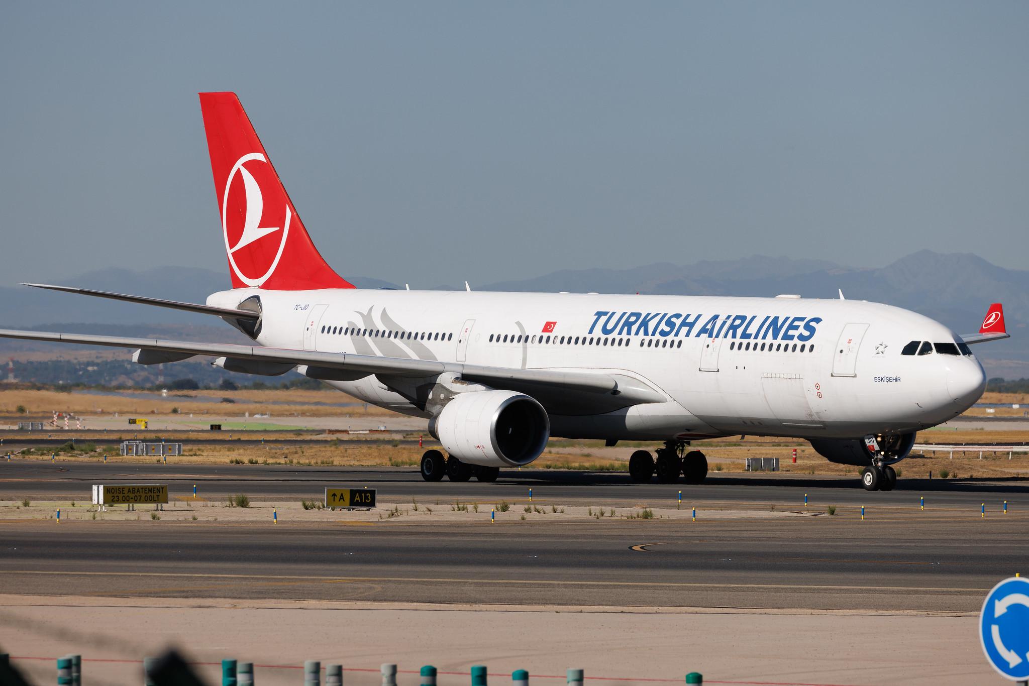 Madrid Barajas Airport: Turkish Airlines (TK / THY) | Airbus A330-223 A332 | TC-JIO | MSN 0869