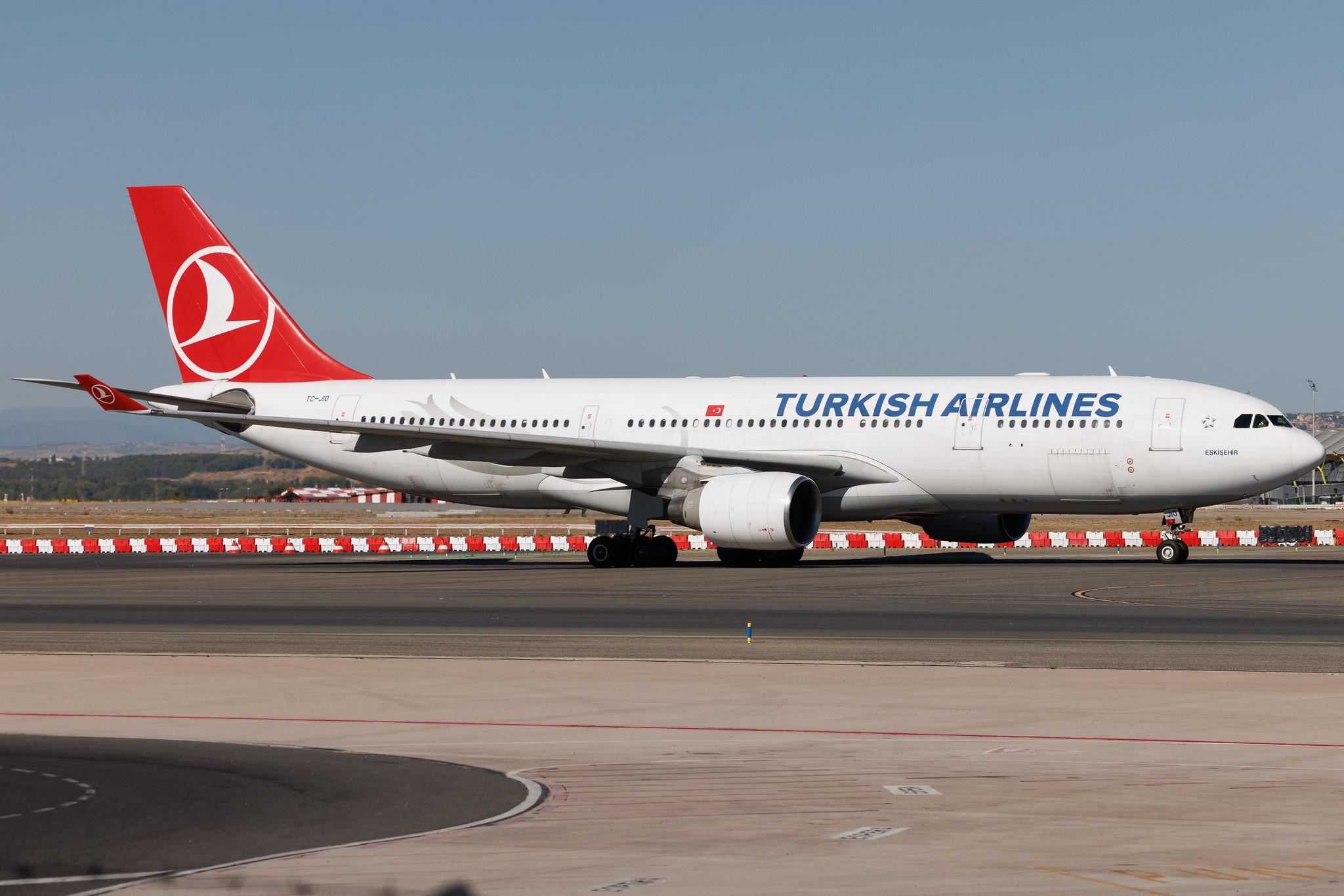 Madrid Barajas Airport: Turkish Airlines (TK / THY) | Airbus A330-223 A332 | TC-JIO | MSN 0869