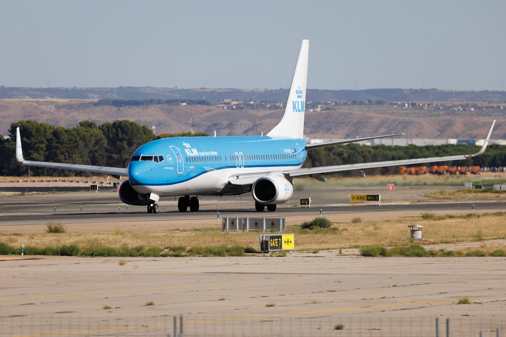 Madrid Barajas Airport: KLM (KL / KLM) | Boeing 737-8K2 B738 | PH-BXK | MSN 29598
