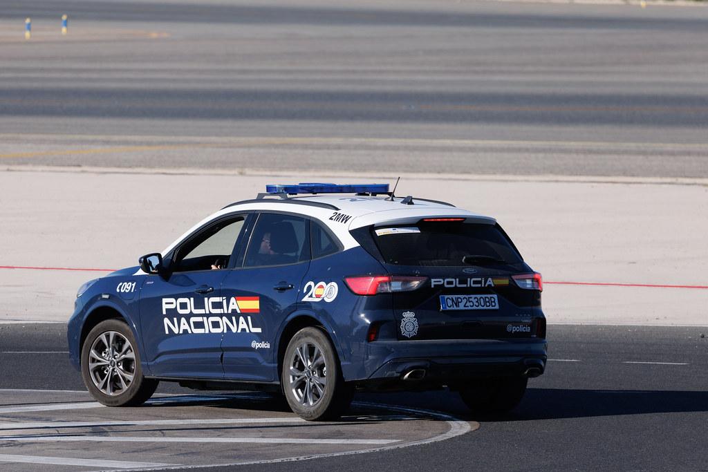 Madrid Barajas Airport: Policia Nacional