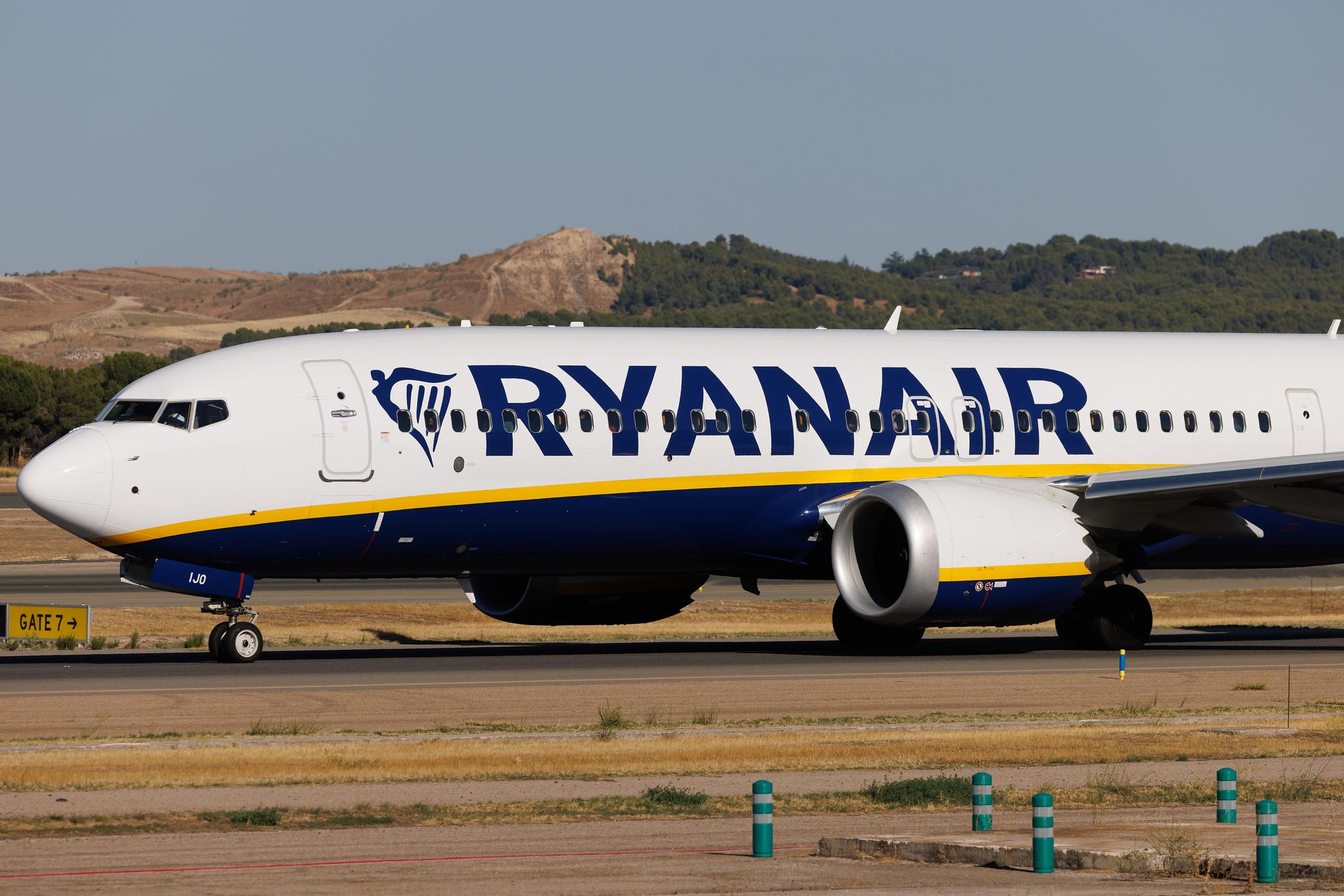 Madrid Barajas Airport: Ryanair (FR / RYR) |  Boeing 737 MAX 8-200 B38M | EI-IJO | MSN 62371