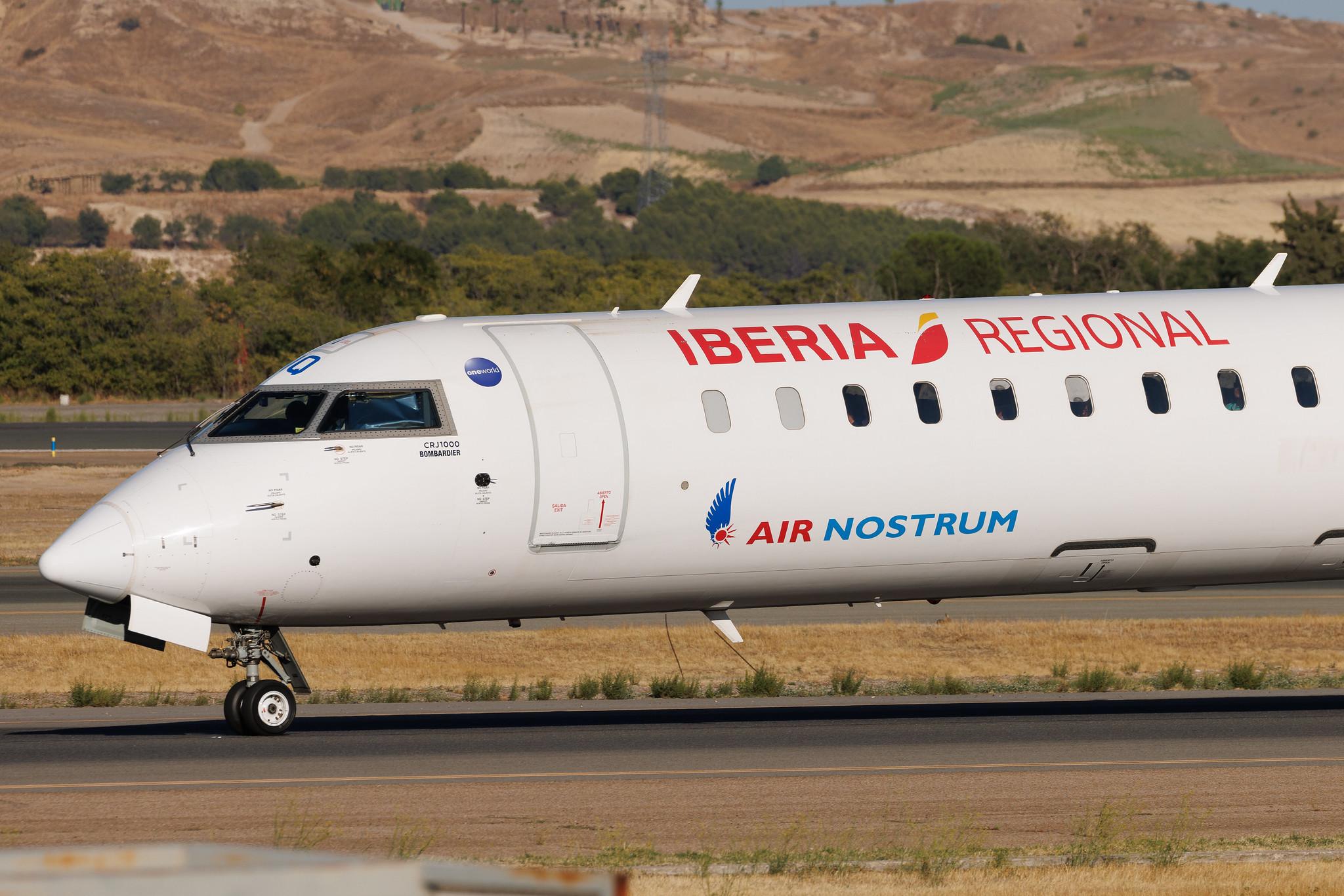 Madrid Barajas Airport: Iberia Regional (IB / IBE) | Operator: Air Nostrum | Mitsubishi CRJ-1000 CRJX | EC-MNQ | MSN 19051