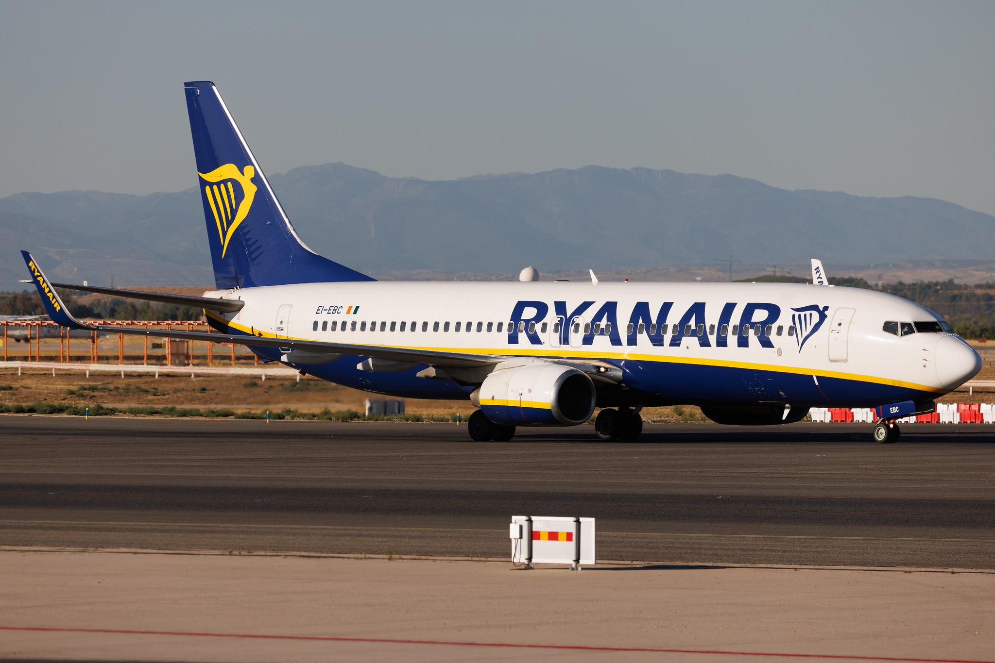 Madrid Barajas Airport: Ryanair (FR / RYR) | Boeing 737-8AS B738 | EI-EBC | MSN 37520