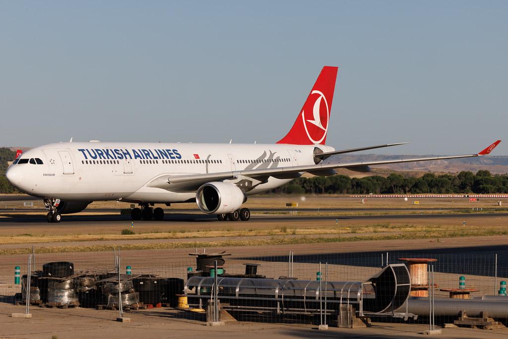 Madrid Barajas Airport: Turkish Airlines (TK / THY) | Airbus A330-223 A332 | TC-JIO | MSN 0869
