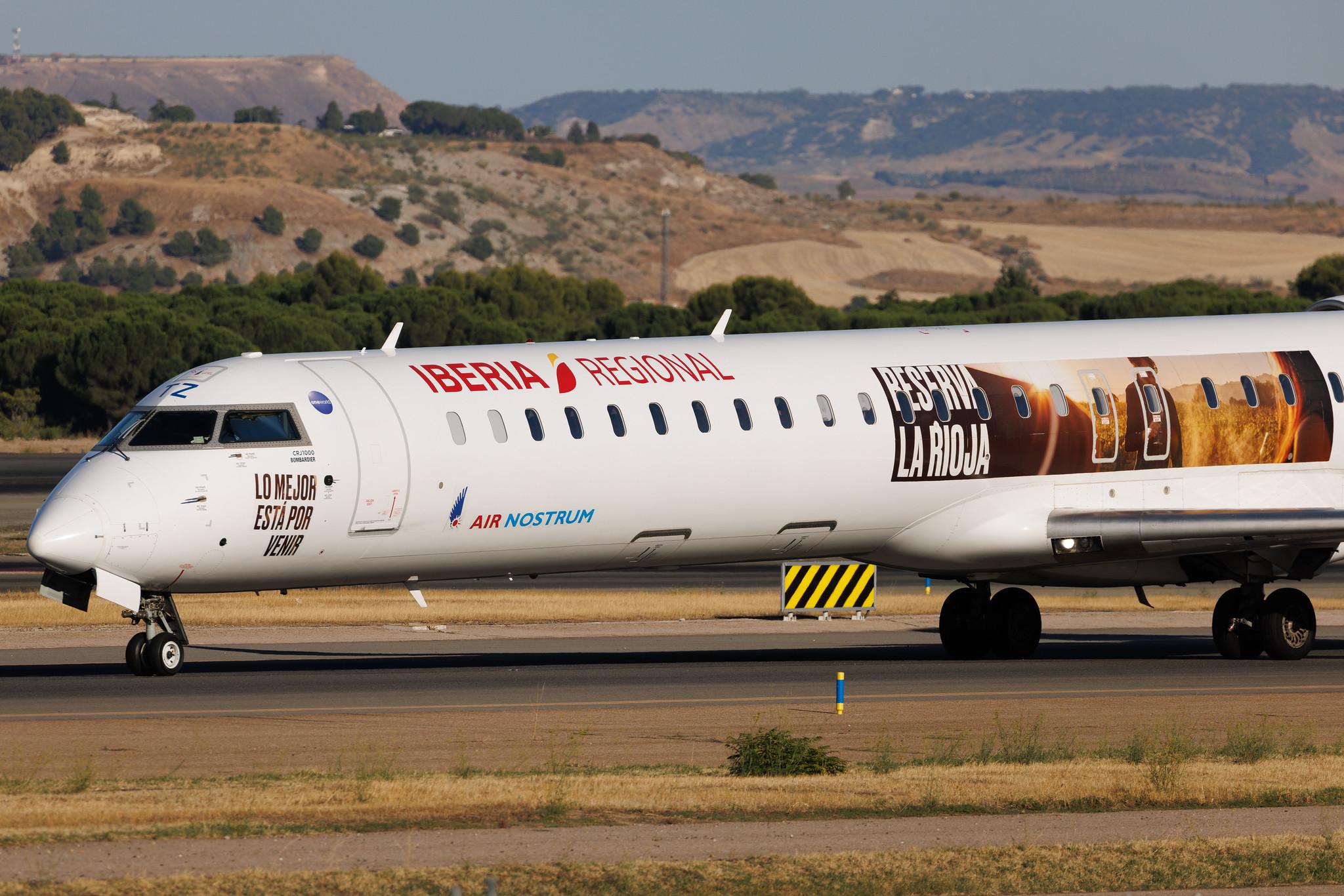 Madrid Barajas Airport: Iberia Regional (IB / IBE) | Livery: Reserva La Rioja Livery | Operator: Air Nostrum | Mitsubishi CRJ-1000 CRJX | EC-MTZ | MSN 19060