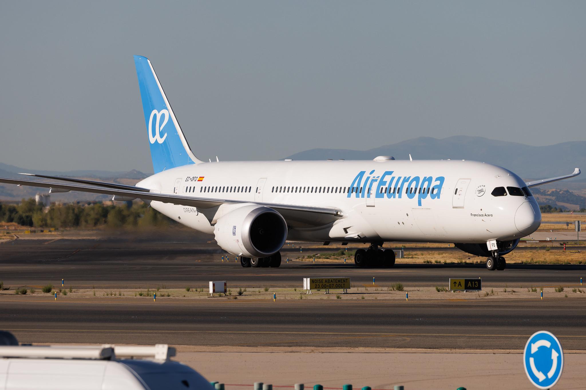 Madrid Barajas Airport: Air Europa (UX / AEA) | Boeing 787-9 Dreamliner B789 | EC-OFO | MSN 66161