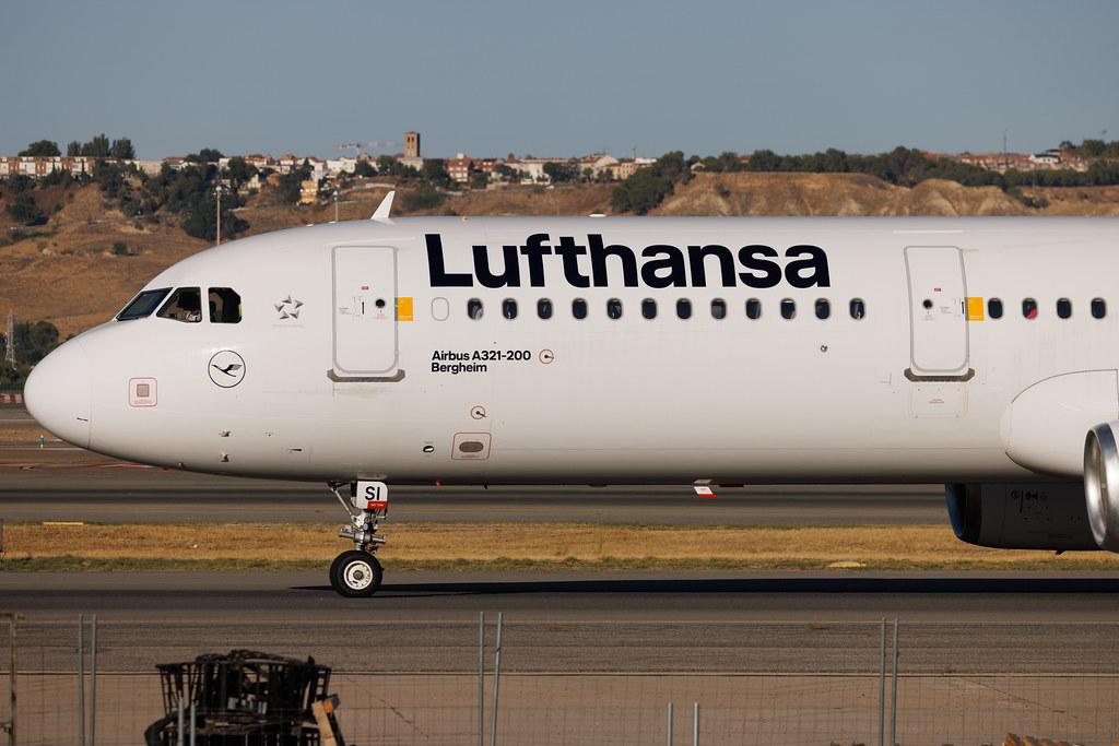Madrid Barajas Airport: Lufthansa (LH / DLH) | Airbus A321-231 A321 | D-AISI | MSN 3339