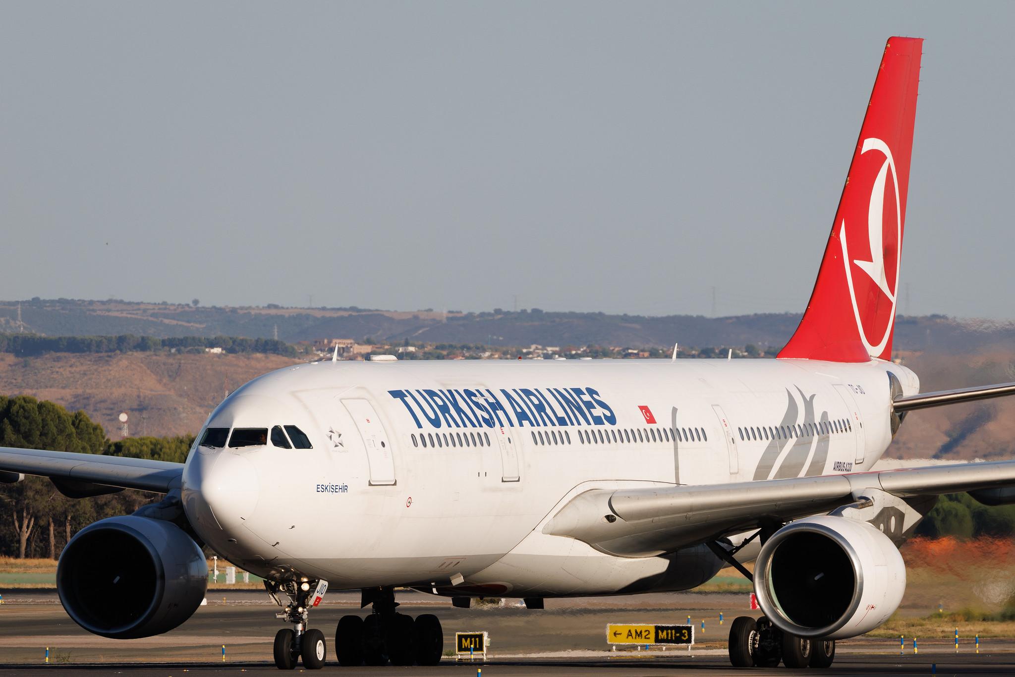 Madrid Barajas Airport: Turkish Airlines (TK / THY) | Airbus A330-223 A332 | TC-JIO | MSN 0869