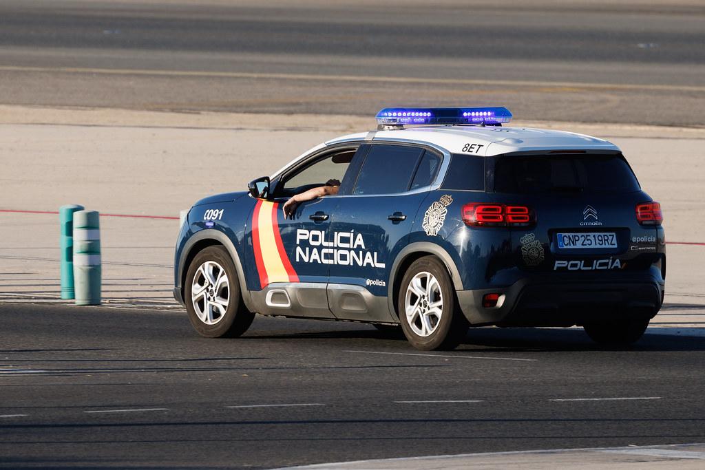 Madrid Barajas Airport: Policia Nacional
