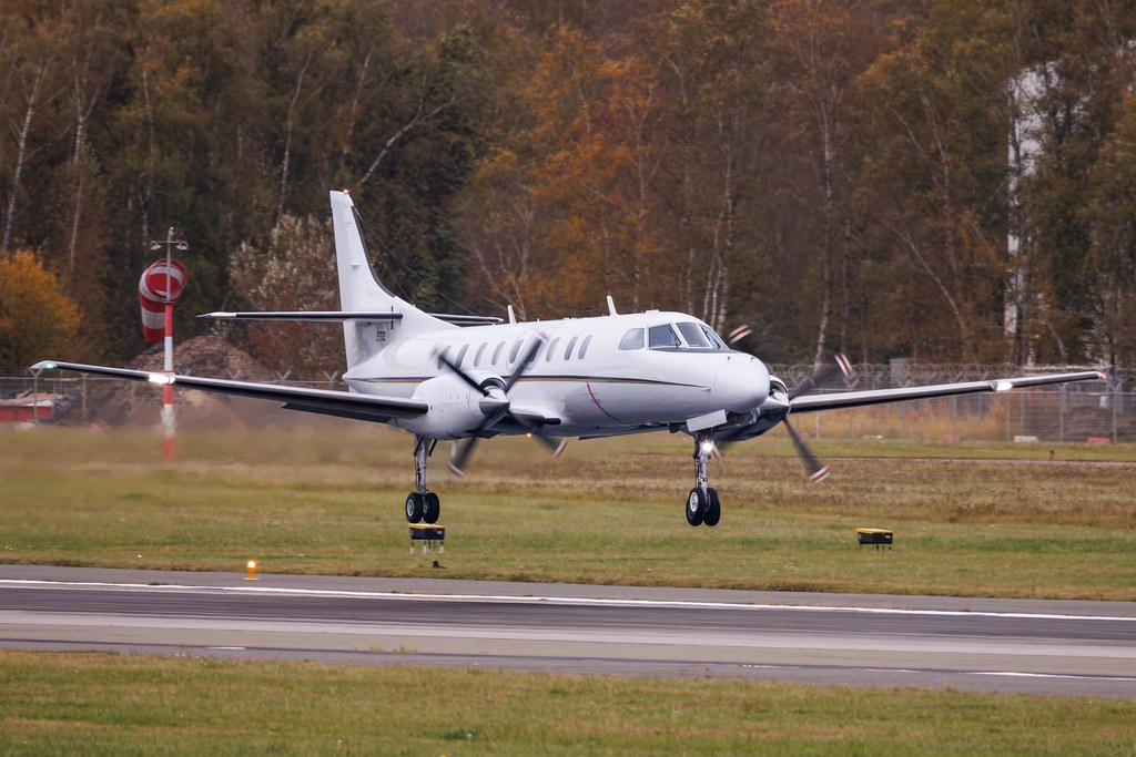 Hamburg Airport: United States - Navy | Swearingen Metroliner SW4 | 91-0502 | MSN DC-801M