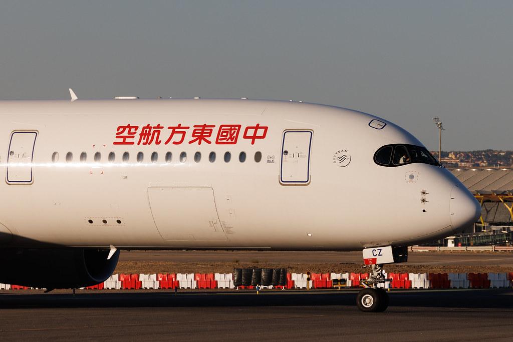 Madrid Barajas Airport: China Eastern Airlines (MU / CES) | Airbus A350-941 A359 | B-32CZ | MSN 561
